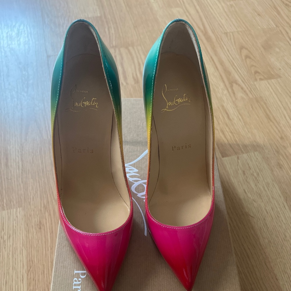 Rainbow Pigalle follies 100m